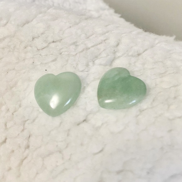 GREEN AVENTURINE TINY HEART CRYSTAL - Picture 3 of 3